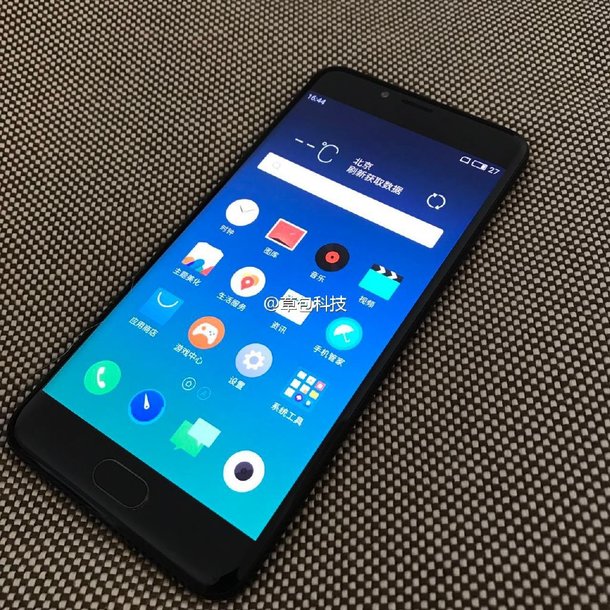 новый смартфон Meizu с изогнутым дисплеем получит SoC Samsung Exynos 8890