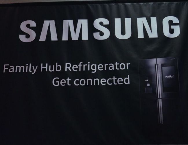 Samsung покажет на CES 2016 холодильник с огромным сенсорным дисплеем