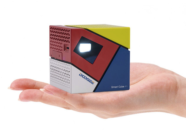 Беспроводной DLP-проектор в форме куба со стороной 62 мм Doogee Smart Cube P1 доступен за $169