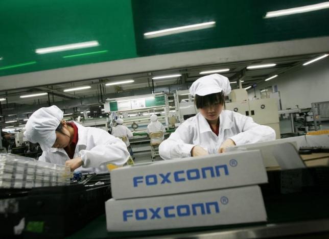 Одновременно с акциями компании Foxconn заморожены акции ее отделения Foxconn Technology