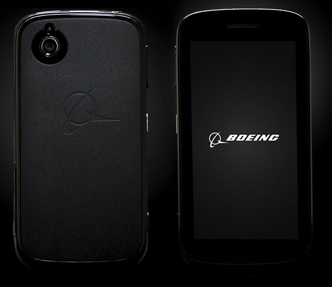 Глава АНБ тестирует защищенный смартфон Boeing Black