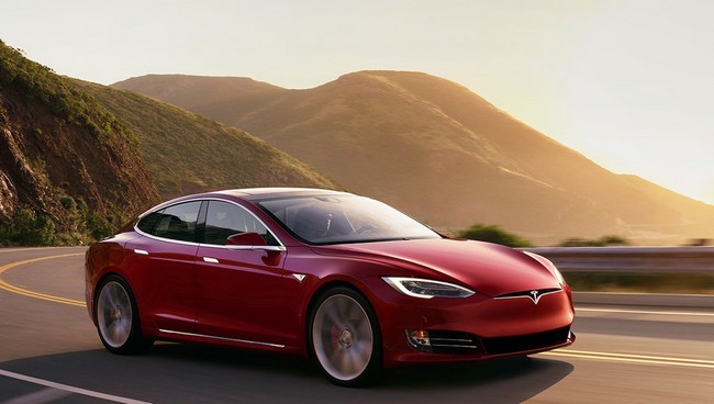 Все автомобили Tesla, включая младшую версию Model 3, будут оснащены автопилотом
