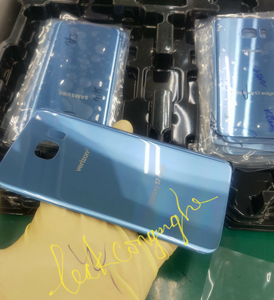 Смартфон Samsung Galaxy S7 Edge появится в цвете Blue Coral