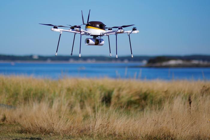 Согласно требованиям FAA, опубликованным в конце августа, дрон может весить не более 25 кг