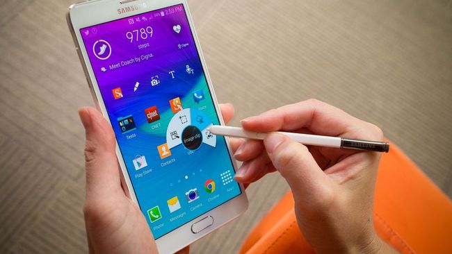 В США отзывают аккумуляторы для смартфонов Samsung Galaxy Note 4 из-за риска возгорания