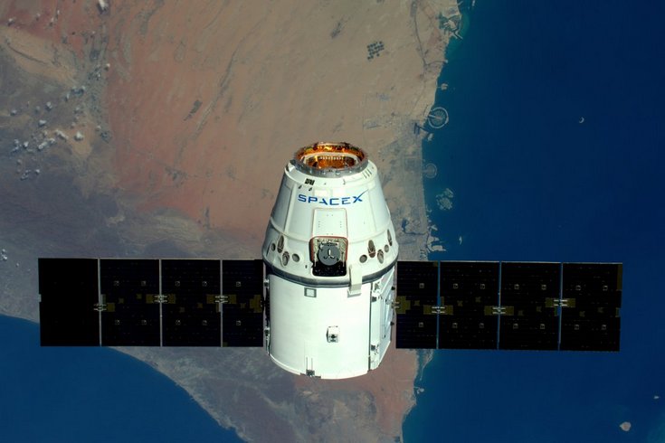 Космическому кораблю SpaceX Dragon не удалось состыковаться с МКС