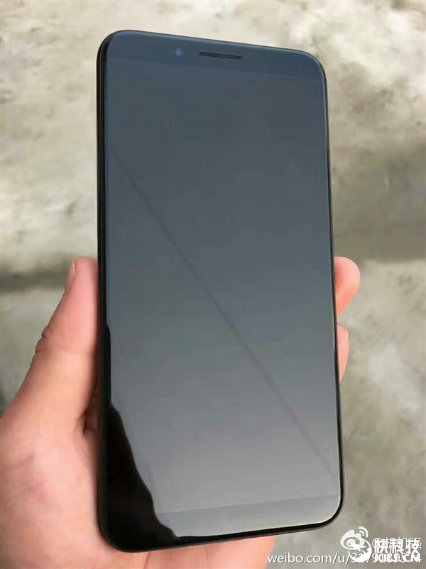 Опубликована фотография смартфона Xiaomi, который лишен кнопки Home