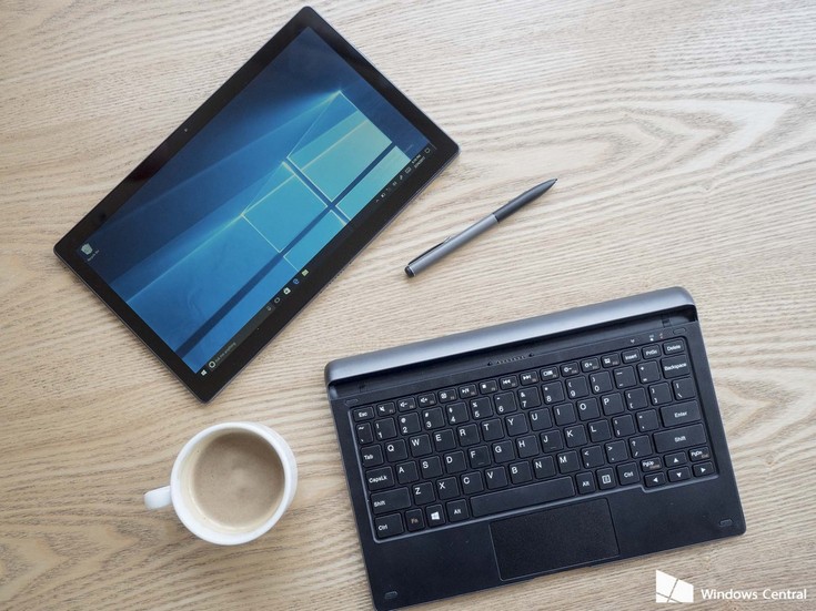Alcatel Plus 12 — гибридный планшет с Windows 10 и клавиатурой с модемом LTE