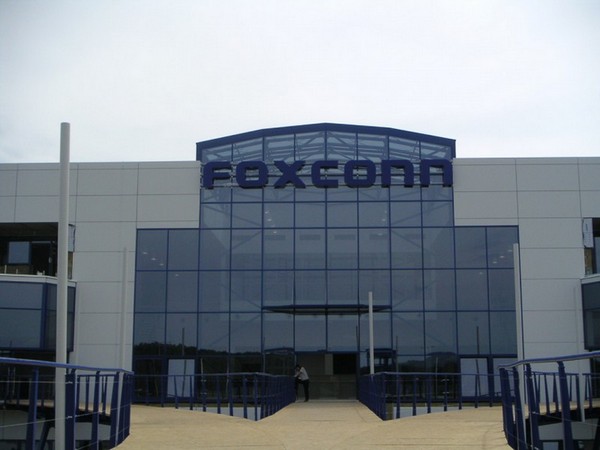 Foxconn существенно увеличит инвестиции в индийский рынок