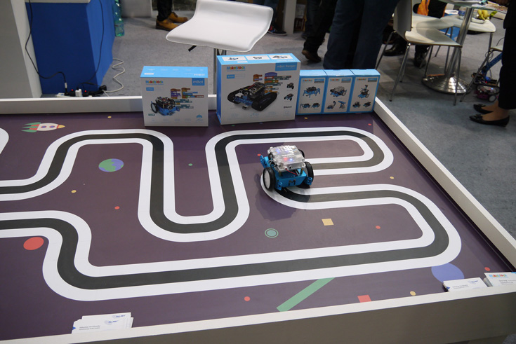 Makerobots предлагает конструкторы для создания роботов