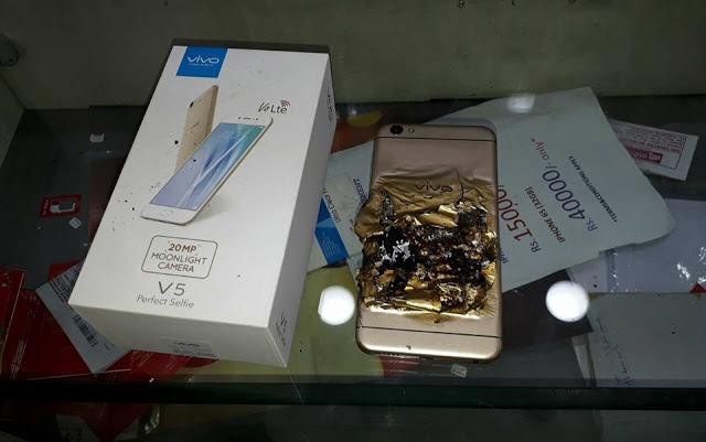 Два смартфона Vivo V5 взорвались при зарядке