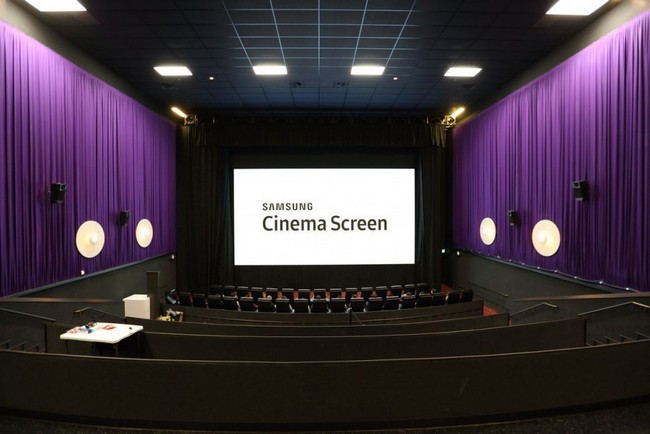 Через три года Samsung хочет видеть свои светодиодные экраны в каждом десятом кинотеатре