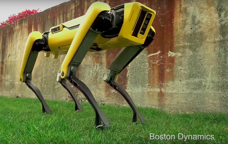 Новый робот Boston Dynamics SpotMini двигается весьма натурально