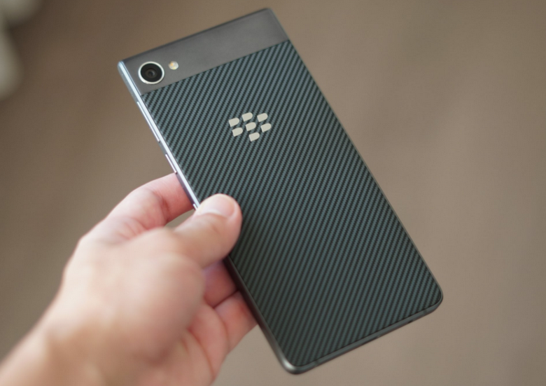 Смартфон BlackBerry Motion пока не будет доступен на западных рынках