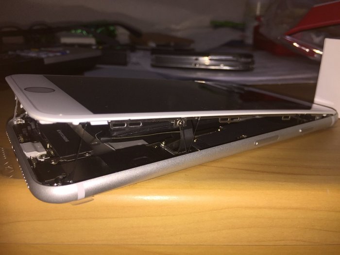 Второй пошел: Apple изучает случаи взрыва смартфонов iPhone 8 Plus 