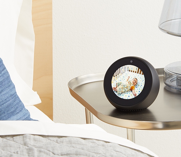 Amazon представила устройство Echo Spot