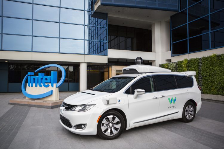 Intel продолжит обеспечивать Waymo технологиями для беспилотных авто