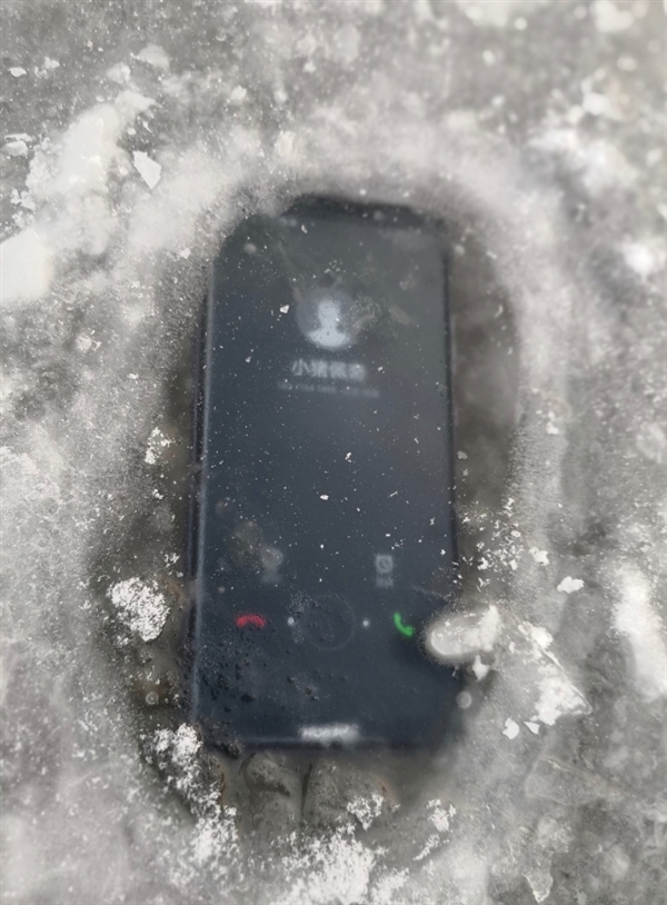 Смартфон Huawei Mate 10 Pro оказался очень устойчивым к морозу