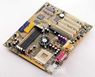 Первая DDR333 плата под Athlon: впереди Iwill