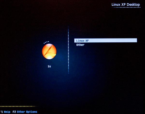 Загрузчик Linux XP Desktop 2008, выбор операционной системы. После