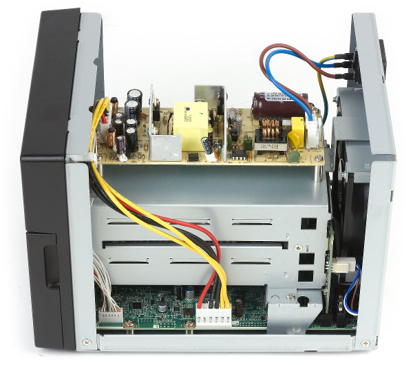 Конструкция Buffalo TeraStation 5200