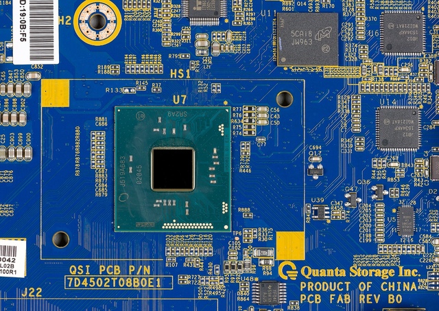 Конструкция Thecus N2810
