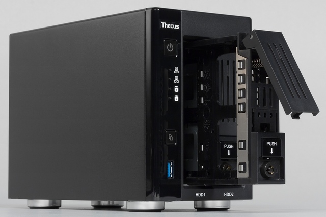 Конструкция Thecus N2810