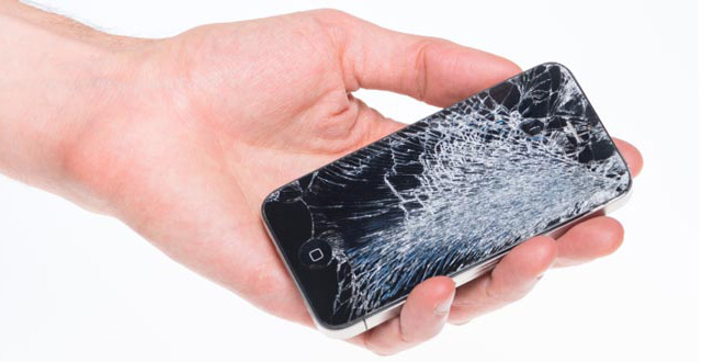 Разбитый iPhone