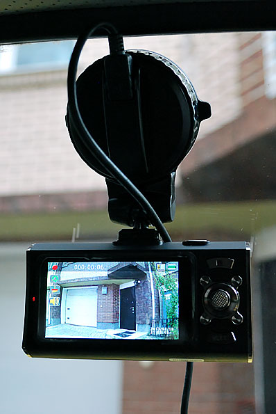 Автомобильный видеорегистратор Prestigio RoadRunner 530A5