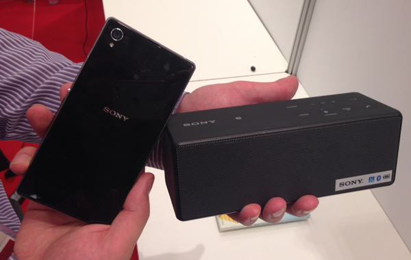 поддержка NFC, Sony Xperia Z