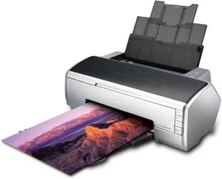 Принтер Epson R2400 печатает восемью цветами