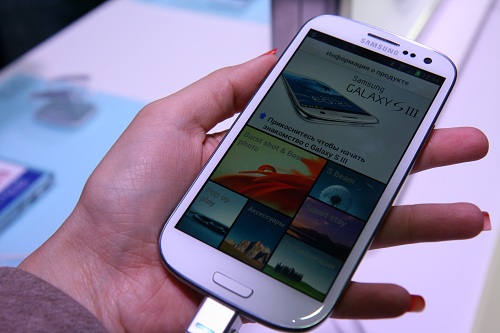 Galaxy S III на базе операционной системы Android 4.0