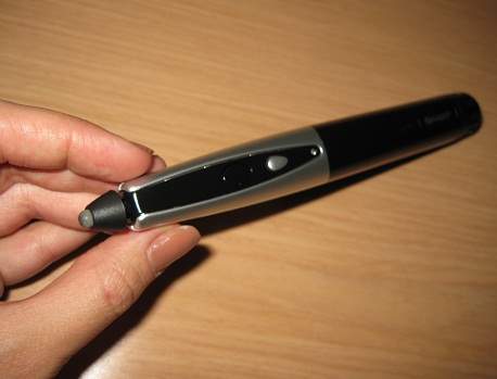 Специальная ручка, продающаяся в комплекте с интерактивной доской
