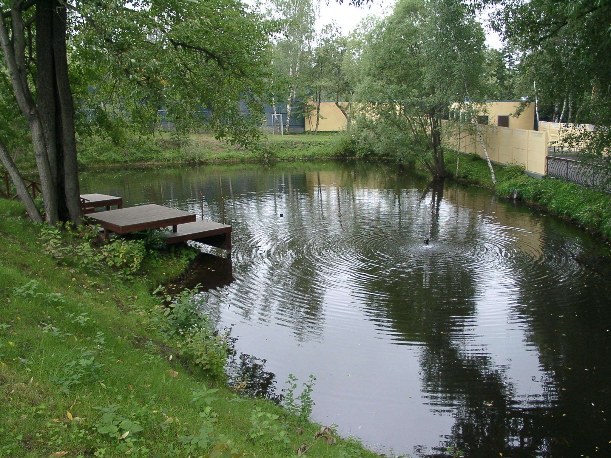 Непроточный водоем