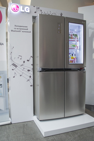 Холодильник LG с Bluetooth-колонкой