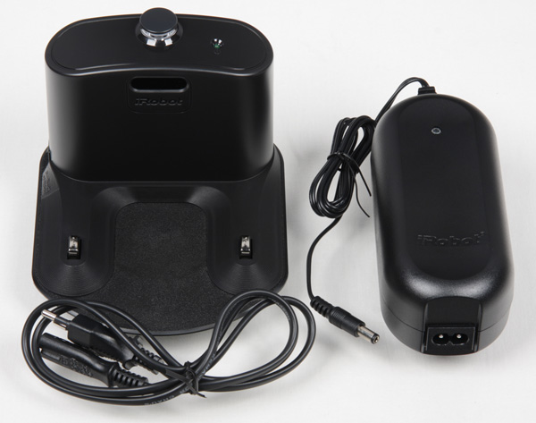 Робот-пылесос iRobot Roomba 521, база