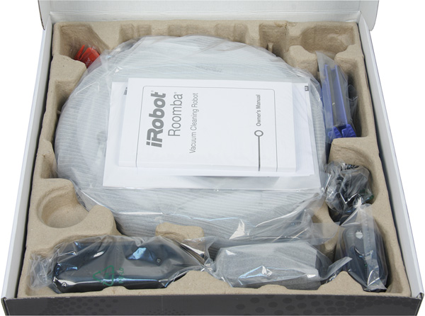 Робот-пылесос iRobot Roomba 630, внутри коробки