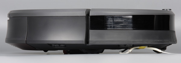 робот-пылесос iRobot Roomba 960, вид справа