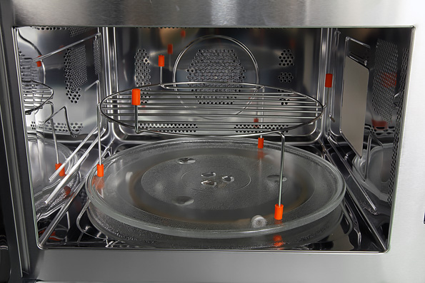 Микроволновая печь с грилем и конвекцией Redmond RM-2502D