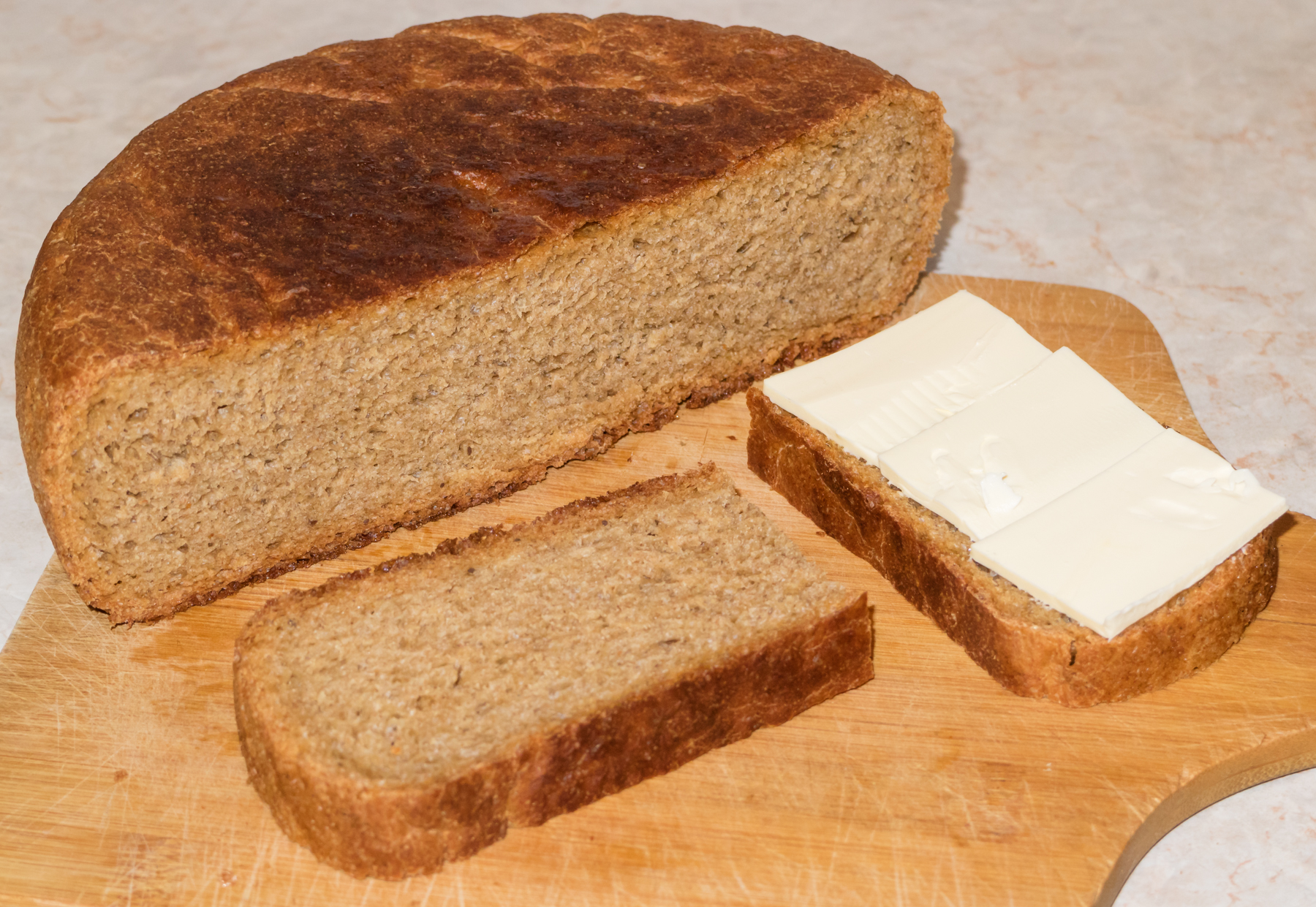 Черный хлеб для волос. Хлеб ароматный. Мякиш пшенично-ржаного хлеба. Бисквит хлебный Мякиш. Хлеб с волосами.