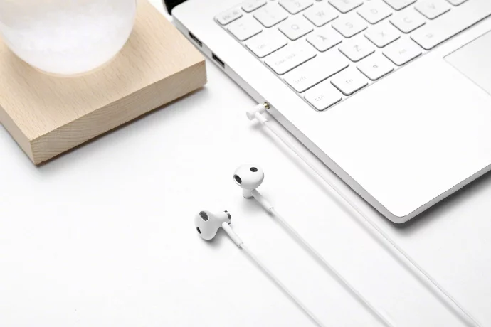 Наушники Xiaomi Dual-Unit Half-Ear Headphones оценены в $10