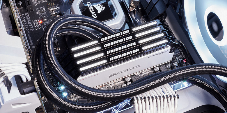 Для новых модулей памяти DDR4-3466 дизайнеры Corsair выбрали высококонтрастное сочетание перламутрового белого и глянцевого черного цветов
