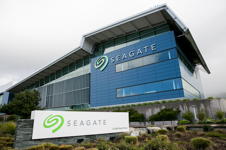 Доход Seagate в минувшем квартале составил 2,8 млрд долларов