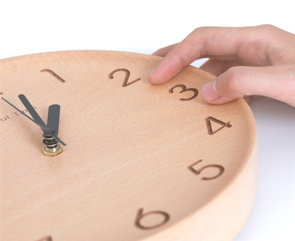 Xiaomi-wooden-clock.png
