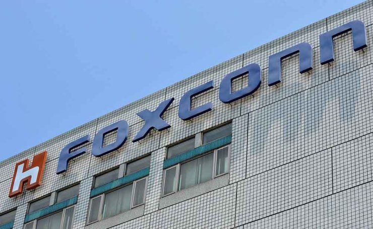 Foxconn приступила к строительству своей первой фабрики в США