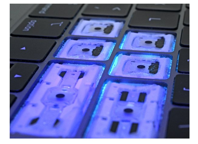 Подтверждено iFixit. Клавиатуры в новых MacBook Pro действительно лучше защищены от пыли