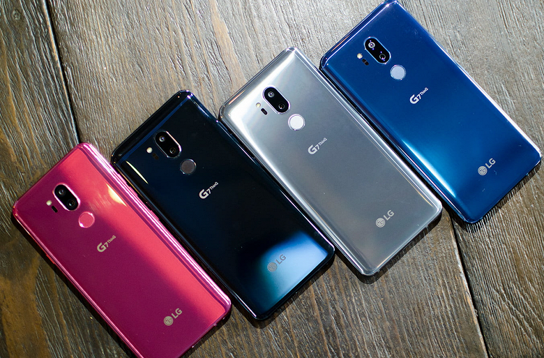 lg-g7-thinq-hands-on-colors-2_large.png