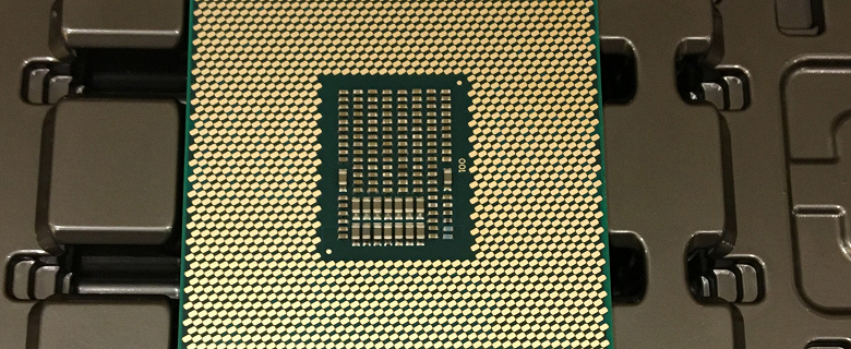 Грядущие восьмиядерные процессоры Intel будут совместимы со всеми чипсетами Intel 300