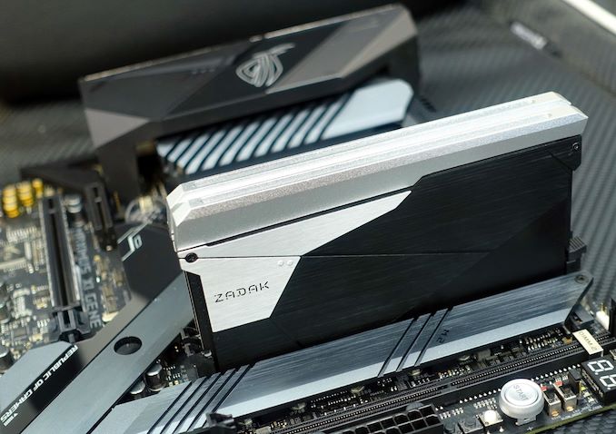 ZADAK SHIELD DC DDR4-6_678x452.JPG