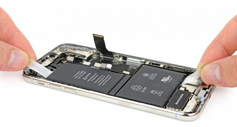 ifixit-iphone-x-battery-tabs-800x428_lar